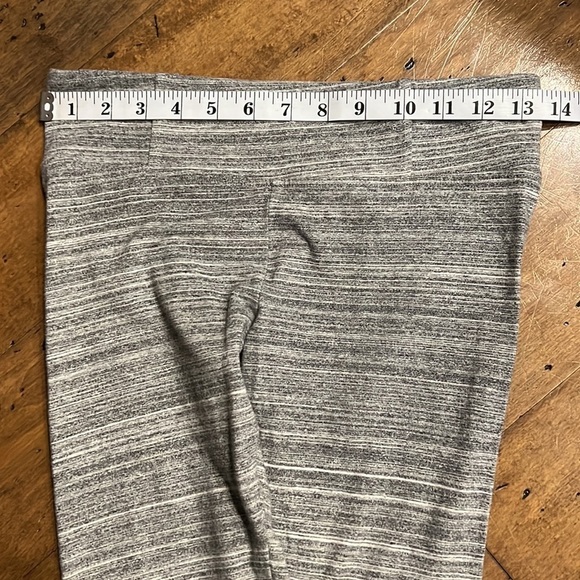 Aritizia TALULA Grey Heathered Leggings Size Small - Picture 8 of 9